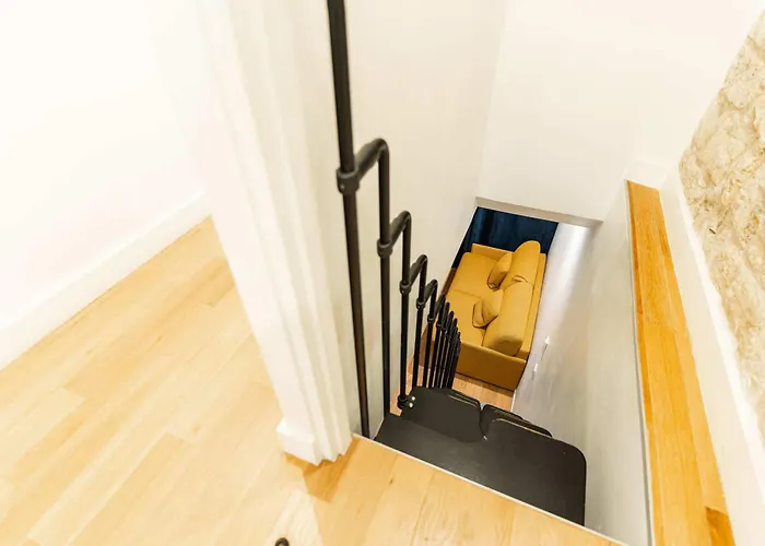 Loft 4 Bedroom Montmartre Pigalle Ac By Lcc Agency باريس