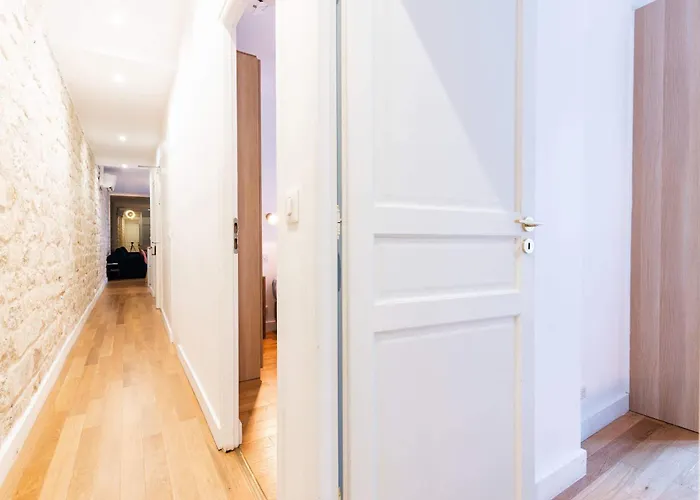 Loft 4 Bedroom Montmartre Pigalle Ac By Lcc Agency