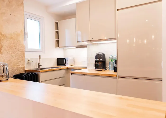 Loft 4 Bedroom Montmartre Pigalle Ac By Lcc Agency