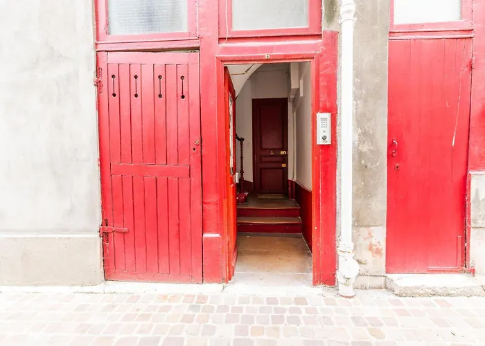 Loft 4 Bedroom Montmartre Pigalle Ac By Lcc Agency * باريس