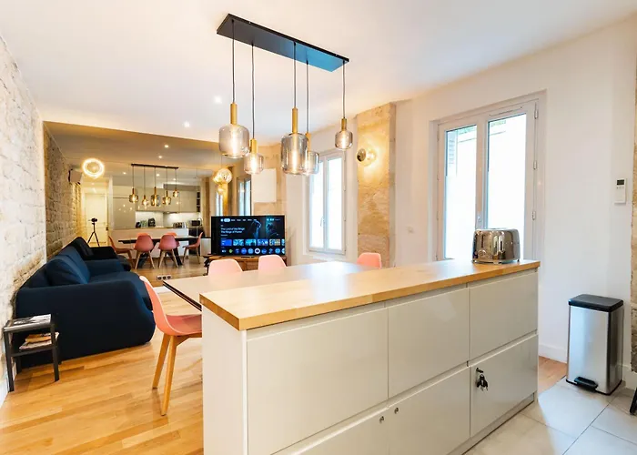 Loft 4 Bedroom Montmartre Pigalle Ac By Lcc Agency شقة