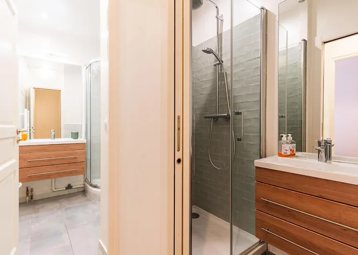 شقة Loft 4 Bedroom Montmartre Pigalle Ac By Lcc Agency *